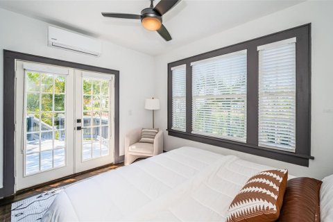 Casa en venta en Saint Petersburg, Florida, 5 dormitorios, 180.04 m2 № 1661883 - foto 21
