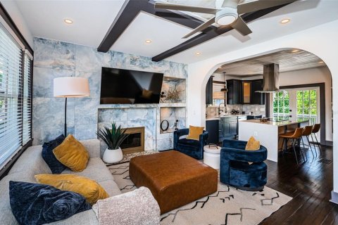 Casa en venta en Saint Petersburg, Florida, 5 dormitorios, 180.04 m2 № 1661883 - foto 10