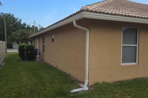 Villa ou maison à vendre à Port St. Lucie, Floride: 4 chambres, 191.01 m2 № 2147186 - photo 21