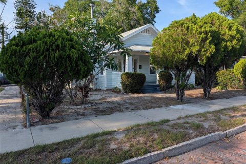 House in Saint Petersburg, Florida 3 bedrooms, 98.57 sq.m. № 2114162 - photo 27
