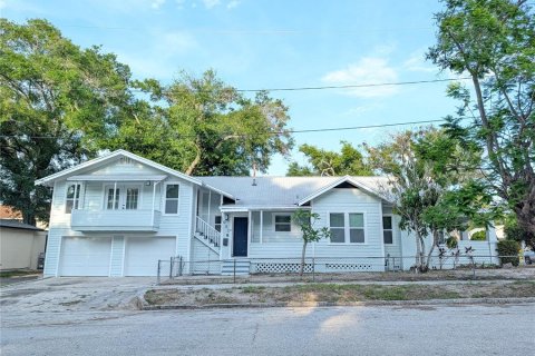 House in Saint Petersburg, Florida 3 bedrooms, 98.57 sq.m. № 2114162 - photo 5