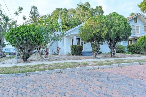 House in Saint Petersburg, Florida 3 bedrooms, 98.57 sq.m. № 2114162 - photo 25