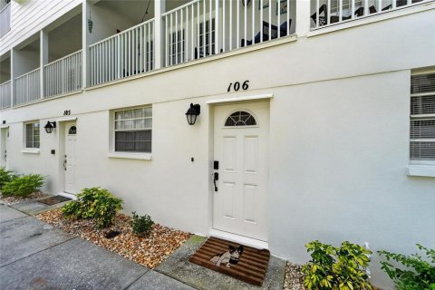 Touwnhouse à vendre à Redington Shores, Floride: 3 chambres, 144.65 m2 № 2099362 - photo 8