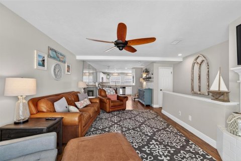 Touwnhouse à vendre à Redington Shores, Floride: 3 chambres, 144.65 m2 № 2099362 - photo 30