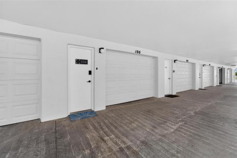 Touwnhouse à vendre à Redington Shores, Floride: 3 chambres, 144.65 m2 № 2099362 - photo 20