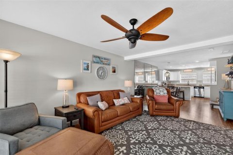 Touwnhouse à vendre à Redington Shores, Floride: 3 chambres, 144.65 m2 № 2099362 - photo 29