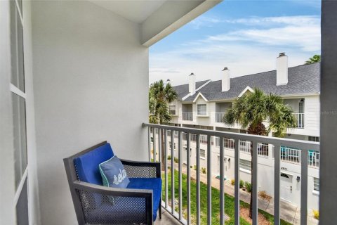 Touwnhouse à vendre à Redington Shores, Floride: 3 chambres, 144.65 m2 № 2099362 - photo 18