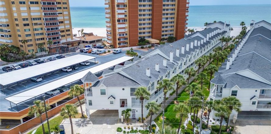 Touwnhouse à Redington Shores, Floride 3 chambres, 144.65 m2 № 2099362