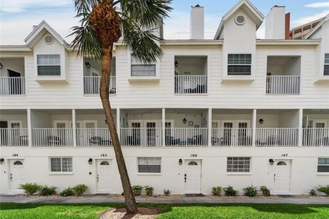 Touwnhouse à vendre à Redington Shores, Floride: 3 chambres, 144.65 m2 № 2099362 - photo 9