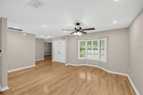 Villa ou maison à vendre à Longwood, Floride: 3 chambres, 176.24 m2 № 2400070 - photo 8