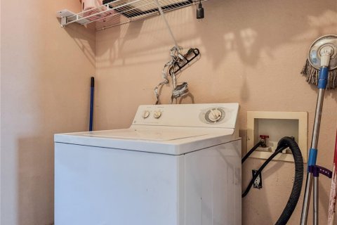 Casa en venta en Kissimmee, Florida, 4 dormitorios, 154.4 m2 № 1909250 - foto 13