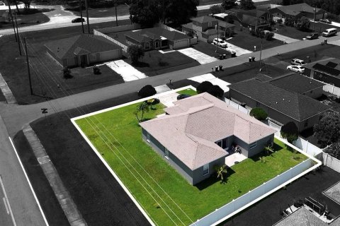 Casa en venta en Kissimmee, Florida, 4 dormitorios, 154.4 m2 № 1909250 - foto 30