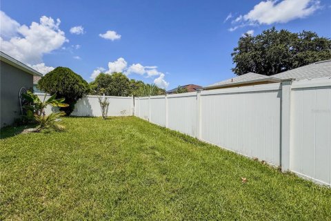 Casa en venta en Kissimmee, Florida, 4 dormitorios, 154.4 m2 № 1909250 - foto 26