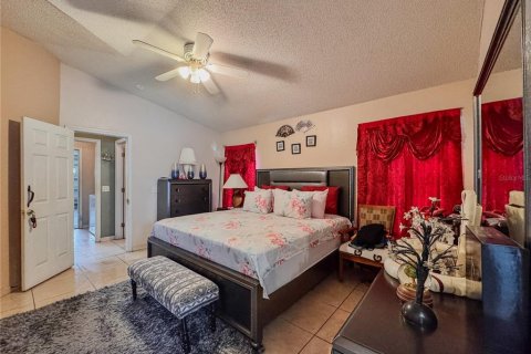 Casa en venta en Kissimmee, Florida, 4 dormitorios, 154.4 m2 № 1909250 - foto 17