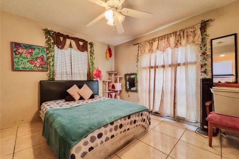 Casa en venta en Kissimmee, Florida, 4 dormitorios, 154.4 m2 № 1909250 - foto 19