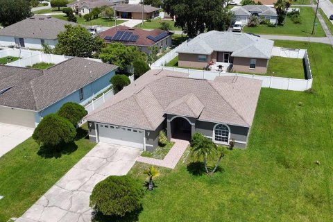 Casa en venta en Kissimmee, Florida, 4 dormitorios, 154.4 m2 № 1909250 - foto 29