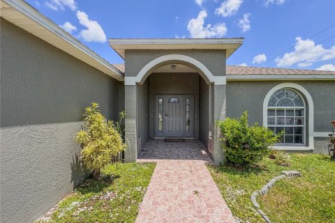 Casa en venta en Kissimmee, Florida, 4 dormitorios, 154.4 m2 № 1909250 - foto 4