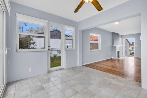 Villa ou maison à louer à Miami Springs, Floride: 3 chambres, 122.63 m2 № 2028350 - photo 11