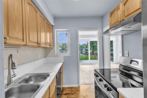 Villa ou maison à louer à Miami Springs, Floride: 3 chambres, 122.63 m2 № 2028350 - photo 20