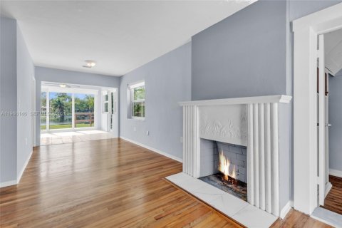 Villa ou maison à louer à Miami Springs, Floride: 3 chambres, 122.63 m2 № 2028350 - photo 8