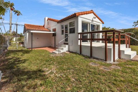 Villa ou maison à louer à Miami Springs, Floride: 3 chambres, 122.63 m2 № 2028350 - photo 23