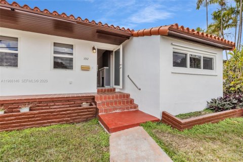 Casa en Miami Springs, Florida 3 dormitorios, 122.63 m2 № 2028350