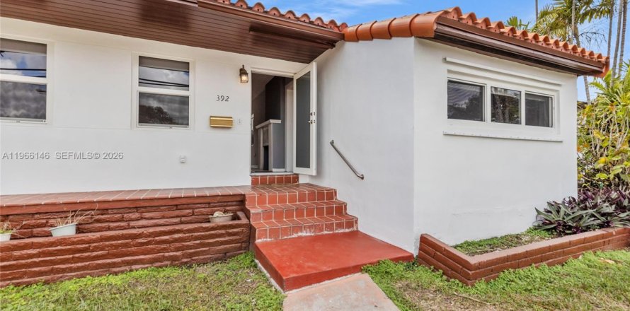 Villa ou maison à Miami Springs, Floride 3 chambres, 122.63 m2 № 2028350