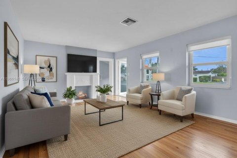 Villa ou maison à louer à Miami Springs, Floride: 3 chambres, 122.63 m2 № 2028350 - photo 3