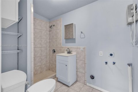 Villa ou maison à louer à Miami Springs, Floride: 3 chambres, 122.63 m2 № 2028350 - photo 18