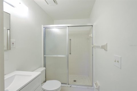 Condo in Sun City Center, Florida, 2 bedrooms  № 2103512 - photo 20