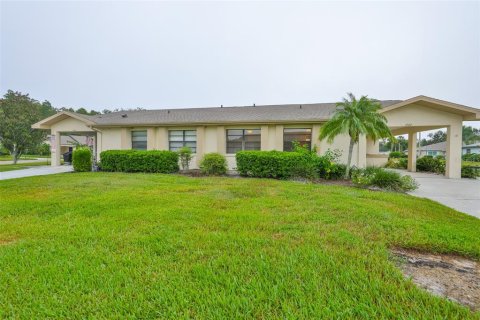 Condo in Sun City Center, Florida, 2 bedrooms  № 2103512 - photo 3