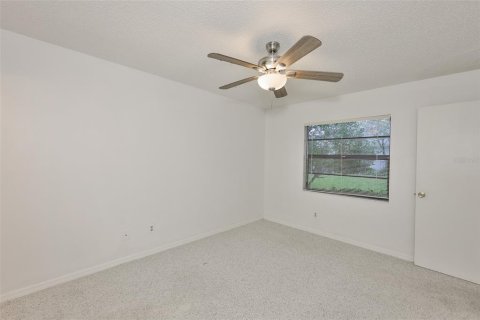 Condo in Sun City Center, Florida, 2 bedrooms  № 2103512 - photo 19