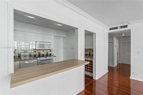 Copropriété à louer à Miami, Floride: 1 chambre, 73.11 m2 № 1997519 - photo 10