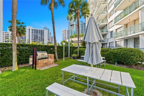 Copropriété à louer à Miami, Floride: 1 chambre, 73.11 m2 № 1997519 - photo 22