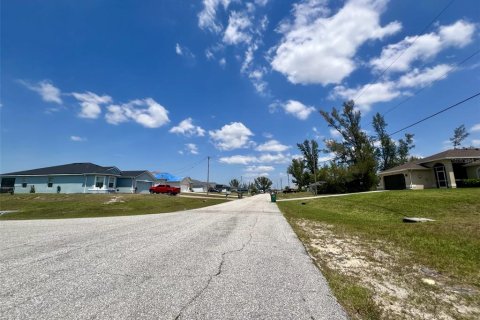 Land in Cape Coral, Florida № 1877372 - photo 4