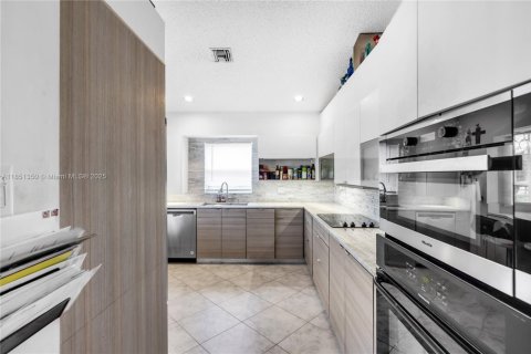 House in Delray Beach, Florida 3 bedrooms, 128.39 sq.m. № 1855367 - photo 7