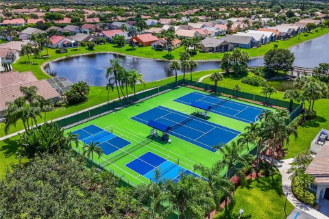 House in Delray Beach, Florida 3 bedrooms, 128.39 sq.m. № 1855367 - photo 28