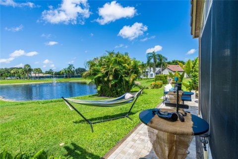 House in Delray Beach, Florida 3 bedrooms, 128.39 sq.m. № 1855367 - photo 23