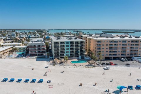 Купить коммерческую недвижимость в Сент-Питерсберг, Флорида 1 спальня, 80.36м2, № 1908821 - фото 29