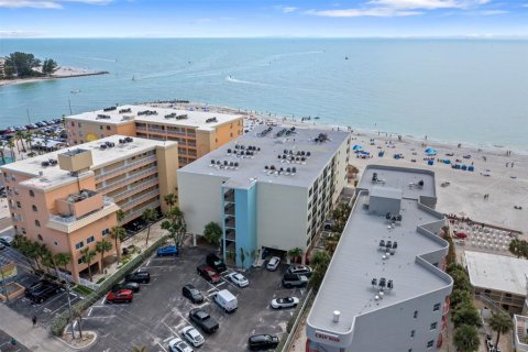 Купить коммерческую недвижимость в Сент-Питерсберг, Флорида 1 спальня, 80.36м2, № 1908821 - фото 28