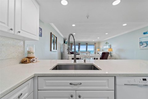 Купить коммерческую недвижимость в Сент-Питерсберг, Флорида 1 спальня, 80.36м2, № 1908821 - фото 12