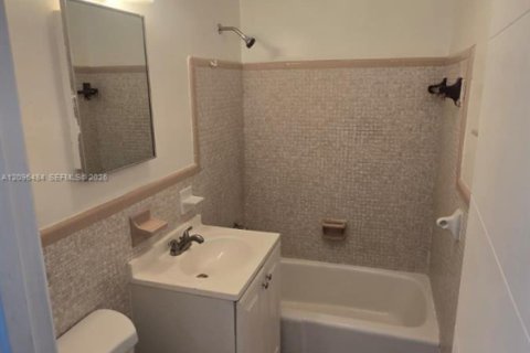 Appartement à louer à Hallandale Beach, Floride: 3 chambres, 152.27 m2 № 2390147 - photo 13