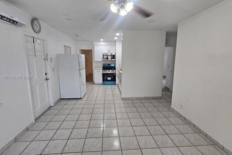 Appartement à louer à Hallandale Beach, Floride: 3 chambres, 152.27 m2 № 2390147 - photo 2