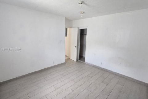 Appartement à louer à Hallandale Beach, Floride: 3 chambres, 152.27 m2 № 2390147 - photo 12