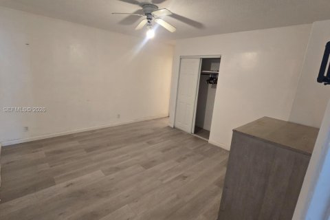 Appartement à louer à Hallandale Beach, Floride: 3 chambres, 152.27 m2 № 2390147 - photo 5