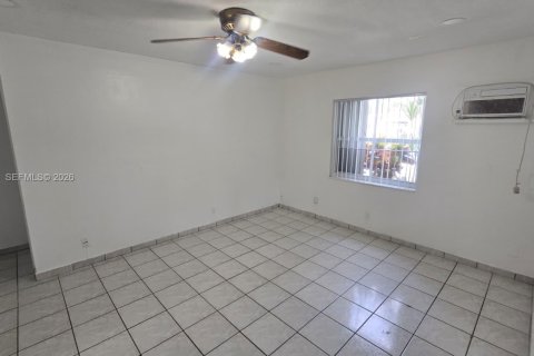 Appartement à louer à Hallandale Beach, Floride: 3 chambres, 152.27 m2 № 2390147 - photo 3