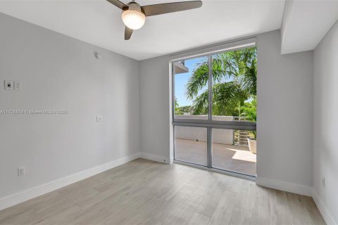 Condo in Delray Beach, Florida, 2 bedrooms  № 1476120 - photo 23