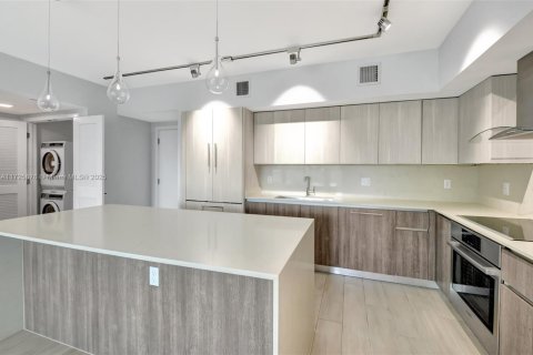 Condo in Delray Beach, Florida, 2 bedrooms  № 1476120 - photo 11