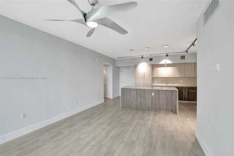 Condo in Delray Beach, Florida, 2 bedrooms  № 1476120 - photo 10