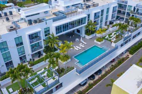 Condo in Delray Beach, Florida, 2 bedrooms  № 1476120 - photo 1